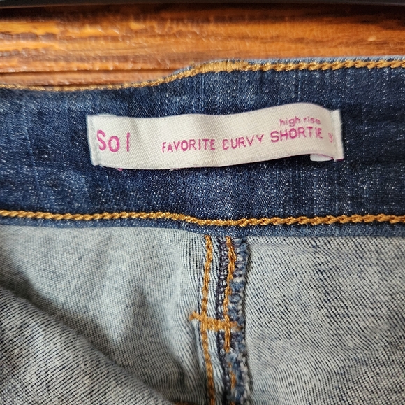 SO Jean shorts - Picture 2 of 3